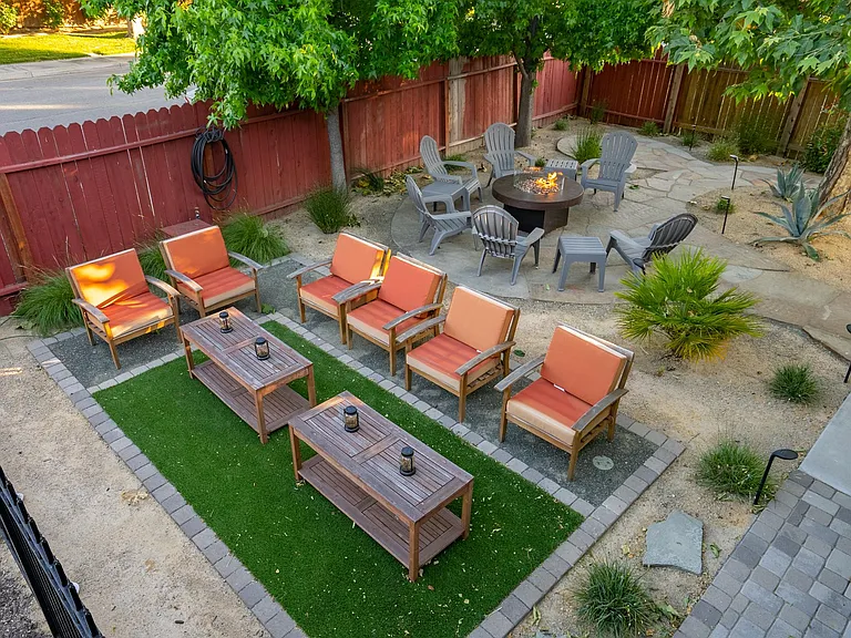 837 Sycamore Canyon Rd — Photo 9