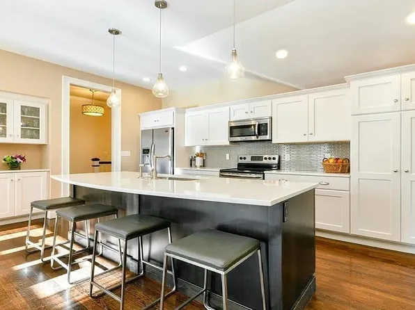 38 Dartmouth Ave, Needham, MA 02494
