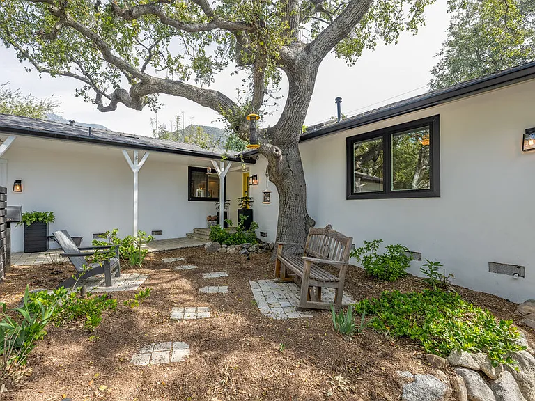 2152 Grand Oaks Ave — Photo 34