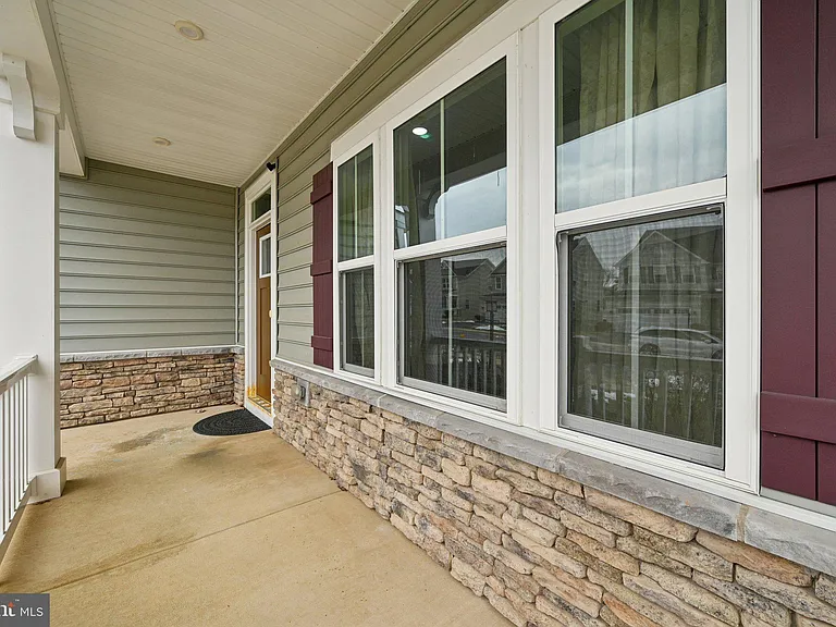 5830 Barts Way — Photo 8
