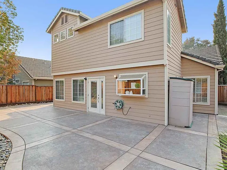 3735 Reflections Dr — Photo 37