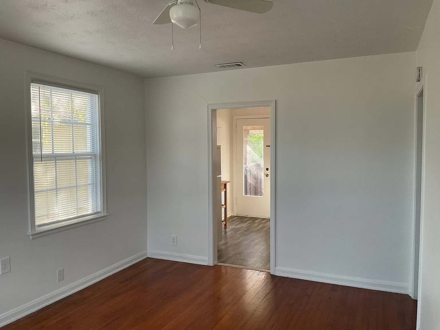 2 bed, $1,800 — Photo 2