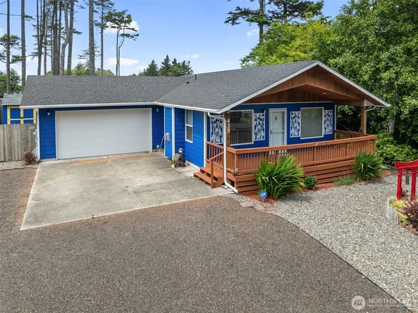 435 NE Lakeview Loop, Ocean Shores, WA 98569