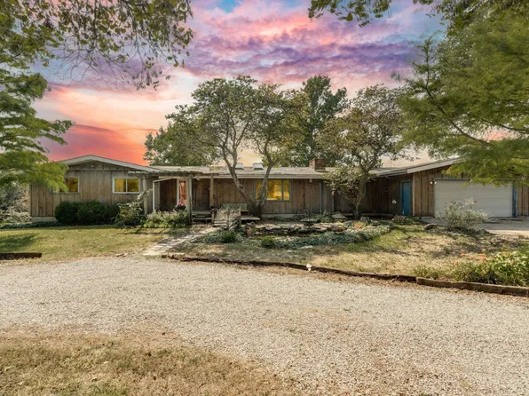 4415 N Westview Ln, El Dorado, KS 67042