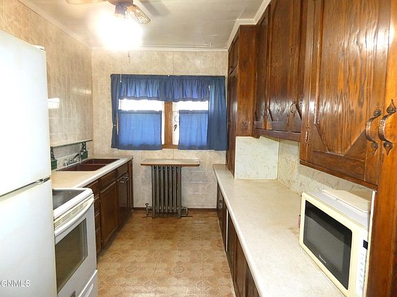 4th image of 620 N Broadway St
