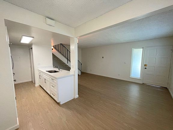 4th image of 1247 Saratoga Ave
