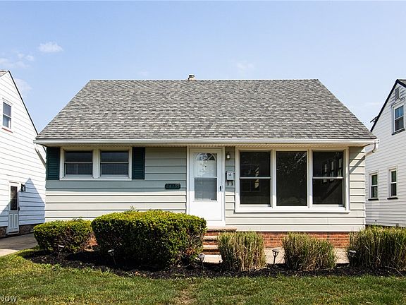 2nd image of 24791 Drakefield Ave