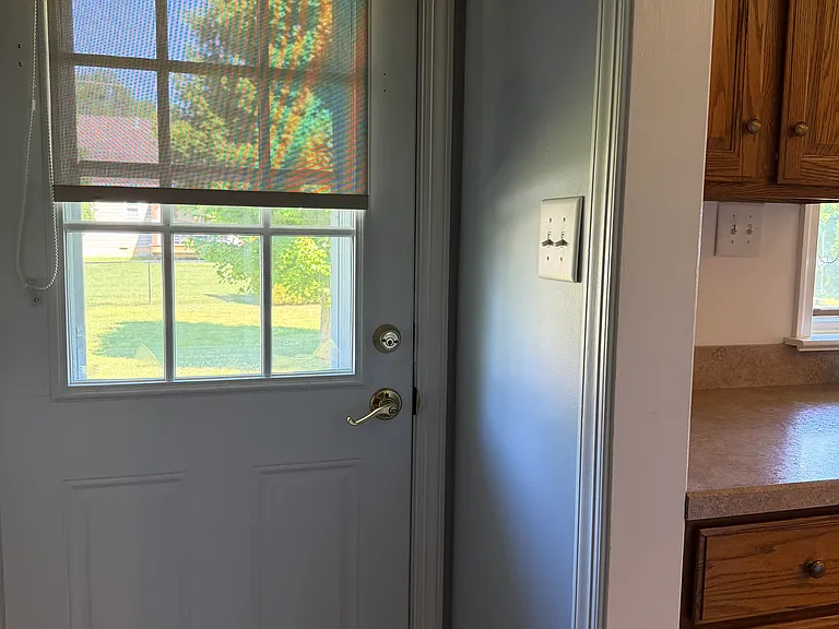 139 S Eastview Ave — Photo 23