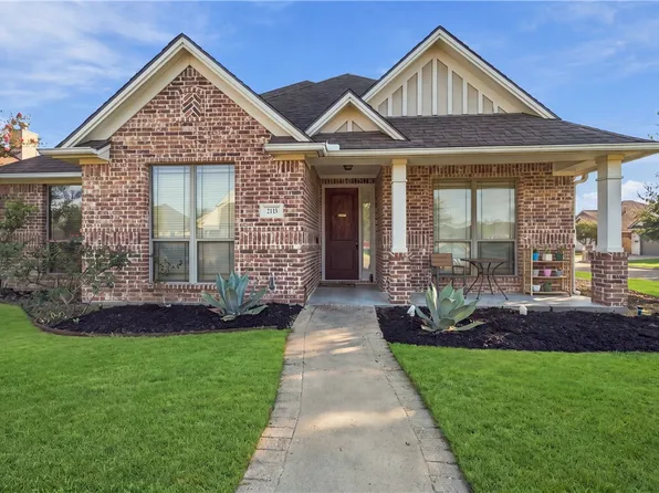 2121 Blackjack Dr, College Station, TX 77845
