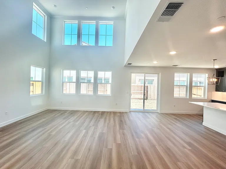 367 Glass Beach Dr — Photo 9