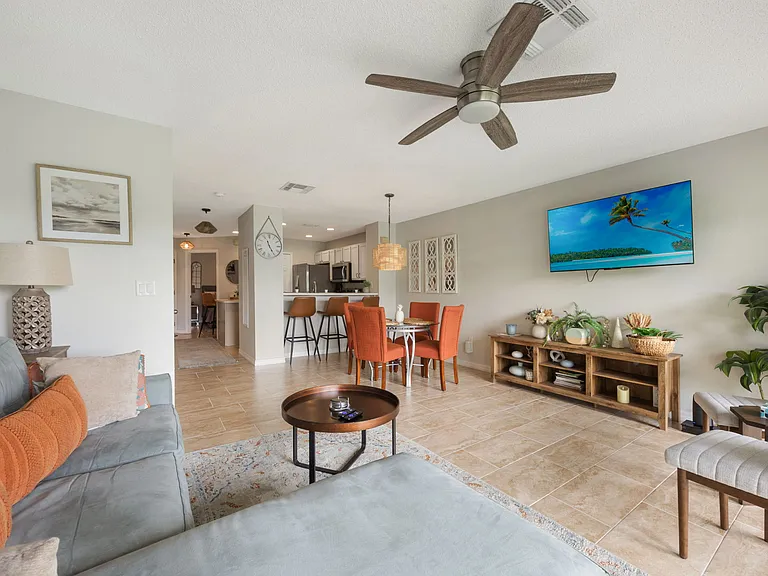 2465 Saint Augustine Blvd — Photo 10