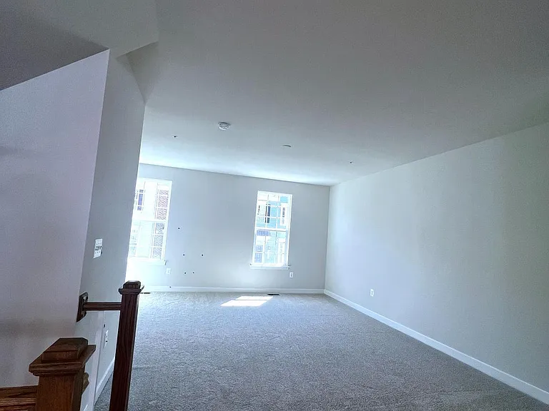 10913 Blanton Way — Photo 10