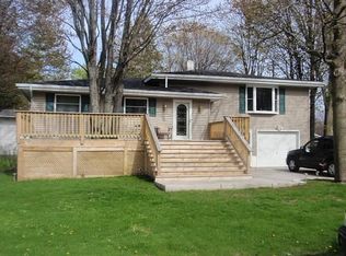 3214 18th St, Menominee, MI 49858