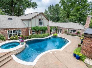 398 S Mendenhall Rd #12, Memphis, TN 38117