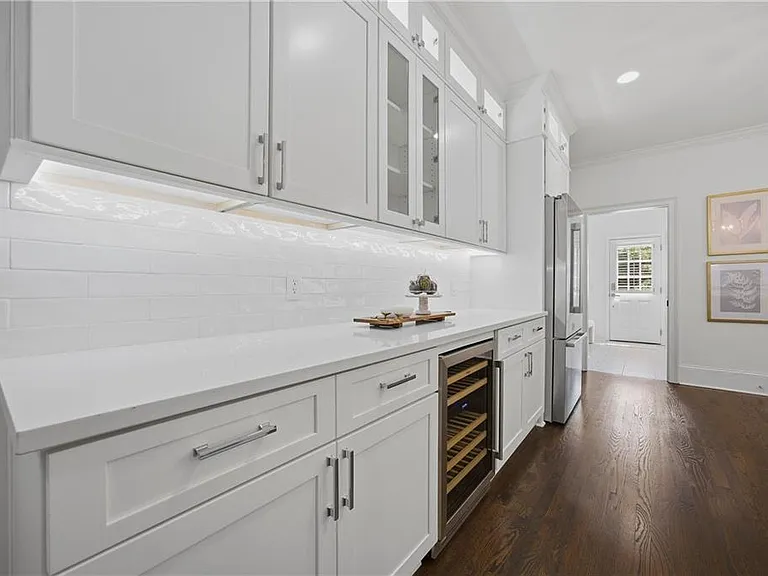 6410 Westchester Pl — Photo 41