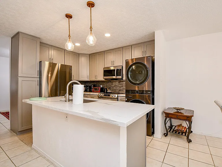 12633 Memorial Dr #114 — Photo 12