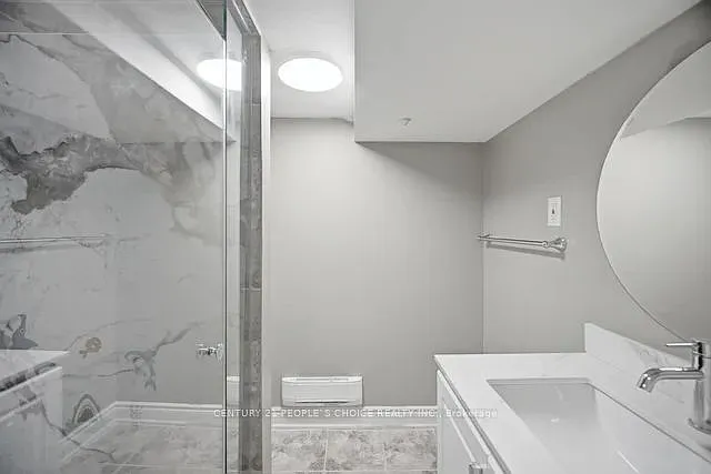 249 Burnhamthorpe Rd #-LOWER — Photo 12