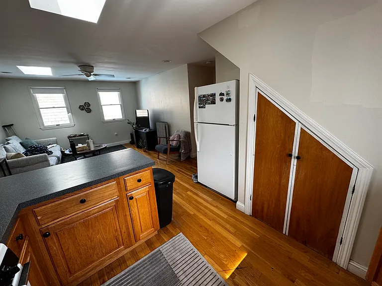 3-24 Burnham St #3 — Photo 20