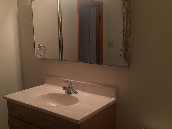 5th image of 131 W Vine St