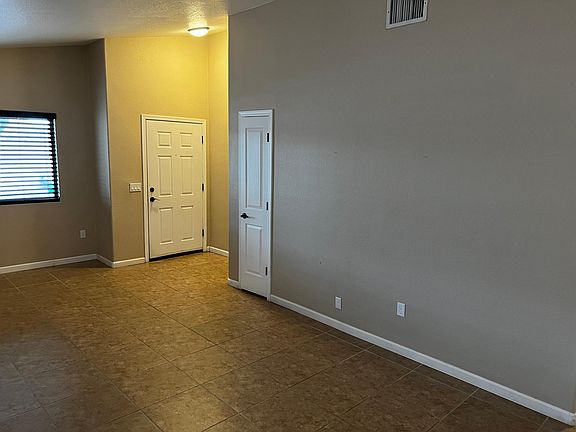 3rd image of 6959 S Providence Dr