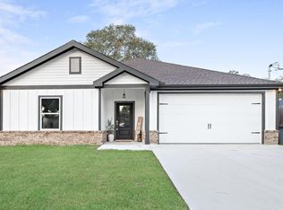 826 Montrose St, Port Neches, TX 77651