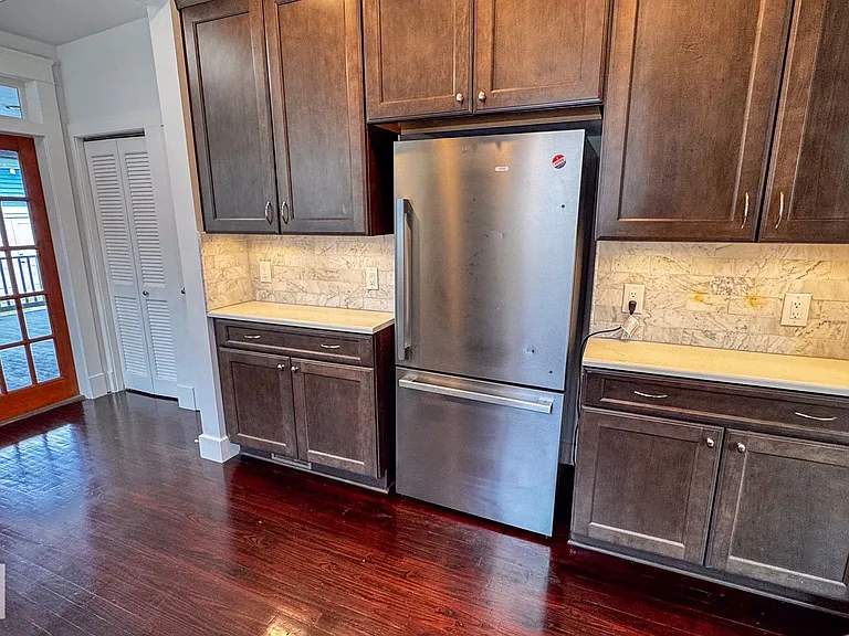 1530-1532 Hillary St #1530 — Photo 7