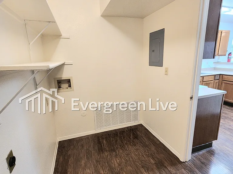 4104 Lew Wallace Dr — Photo 12