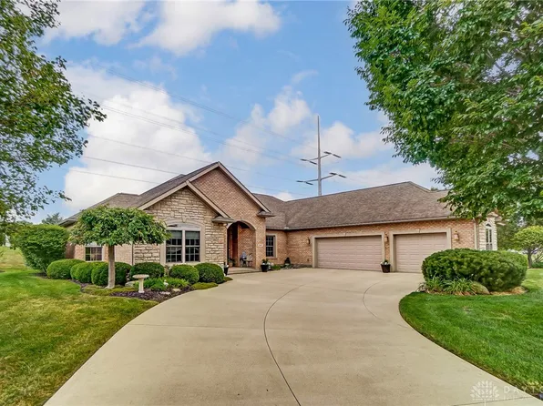 547 Burnside Dr, Tipp City, OH 45371