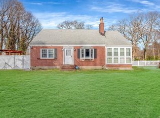 163 N Country Rd, Port Jefferson, NY 11777