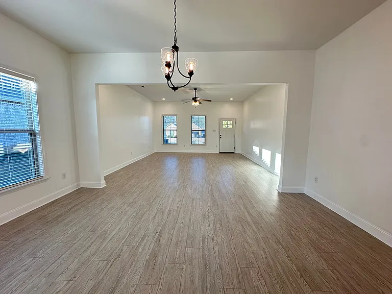 138 Gardencove Cir — Photo 7