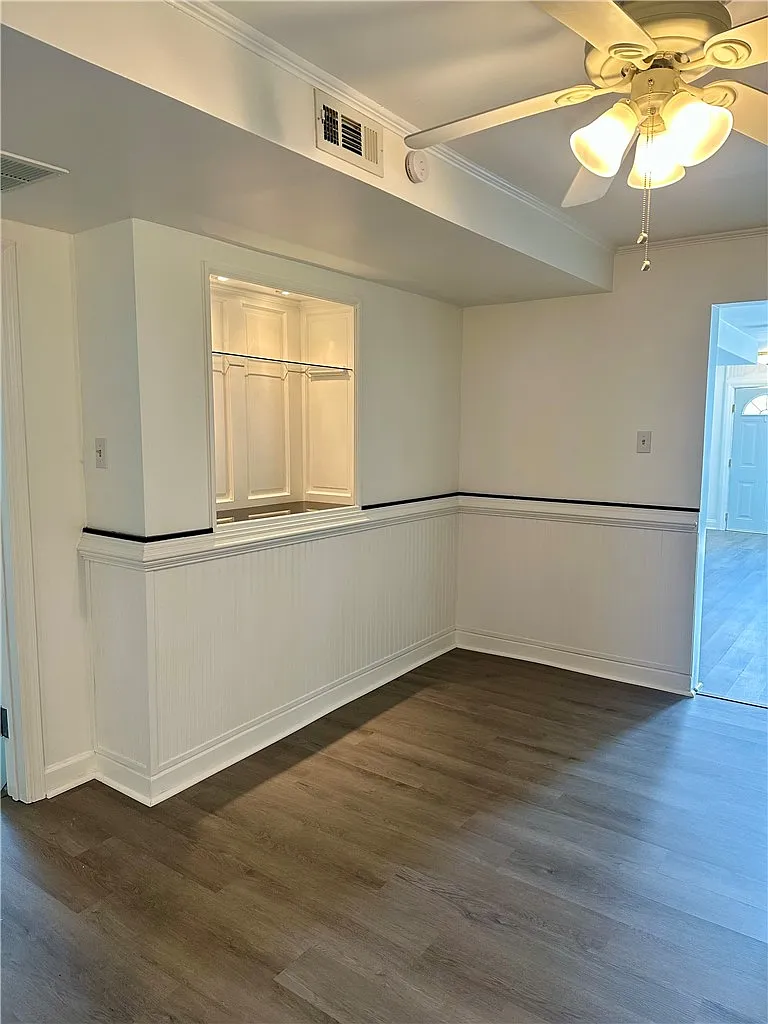 3 bed, $1,575 — Photo 4