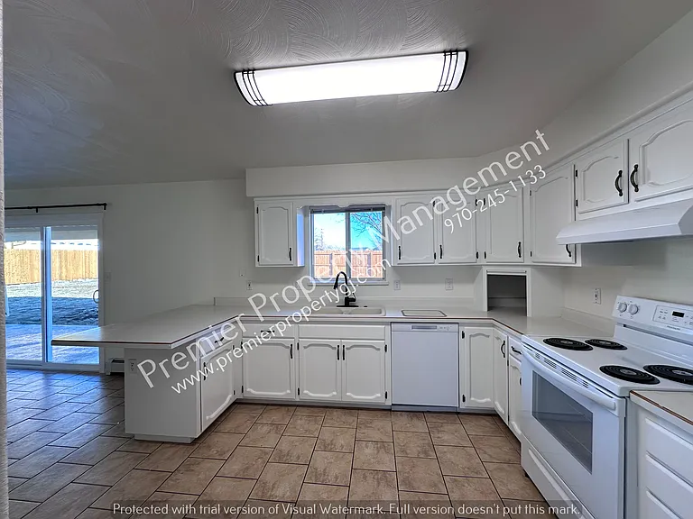 3043 1/2 Regal Ct — Photo 15