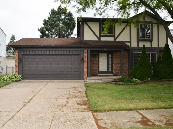 2225 Zenia Dr, Troy, MI 48083