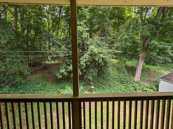 5th image of 151 Stewart St #2