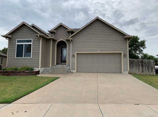 2862 Linda Ln, Salina, KS 67401