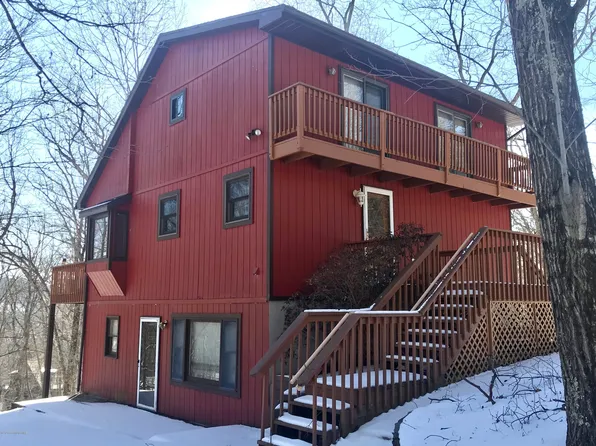 103 Berkshire Ct, Bushkill, PA 18324