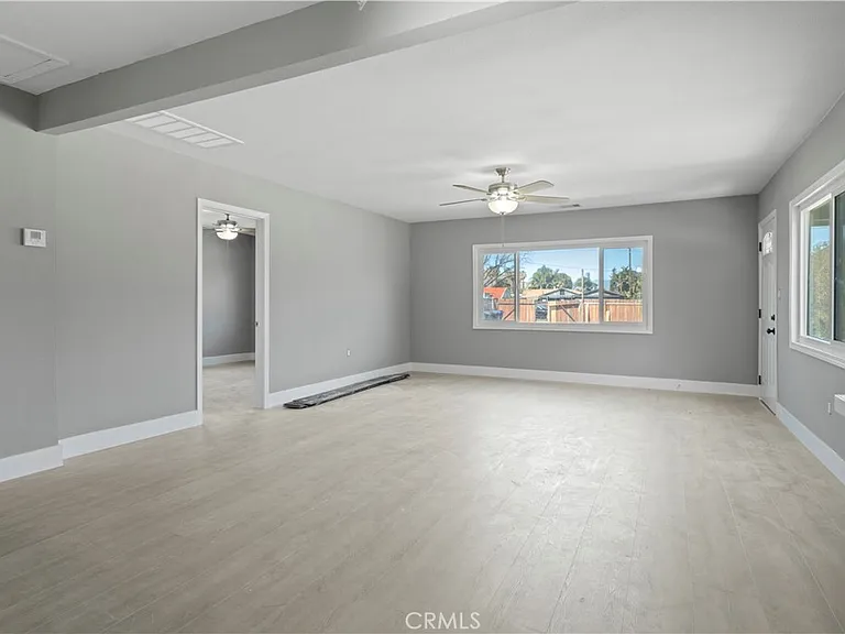 4330 Pacific Ave — Photo 12