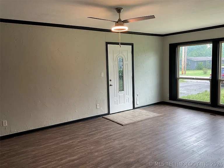 564 S 87th East Ave — Photo 4