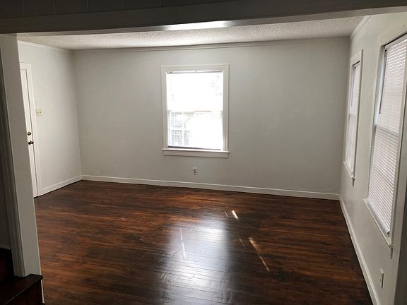 4th image of 188 Miramar Ave