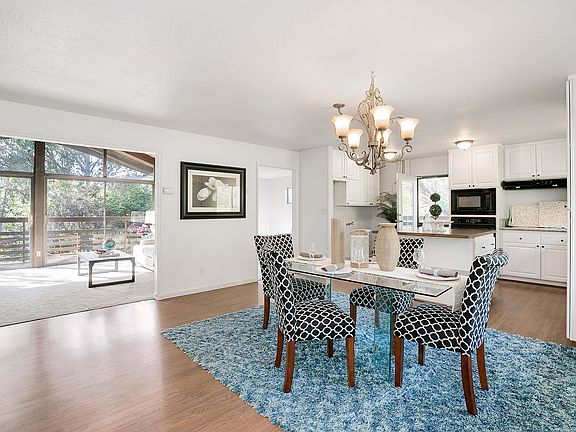 5th image of 24865 Lake Wohlford Ct