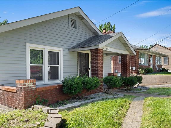 3rd image of 8416 McLaran Ave