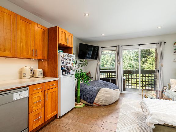 2nd image of 7001 Nesters Rd #7