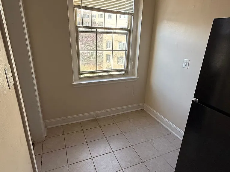 Oaklawn Apartments — Photo 24