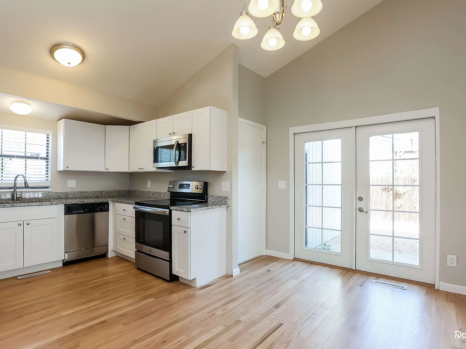 4 bed, 2.0 bath, 1788 sqft, $2,710 — Photo 4