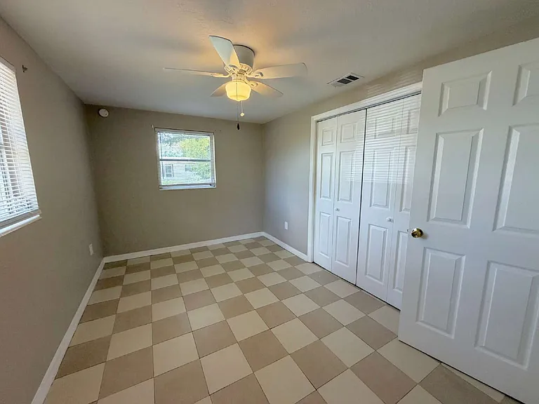 6606 Jackson St — Photo 15