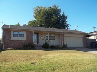 2428 W 45th Ct, Tulsa, OK 74107