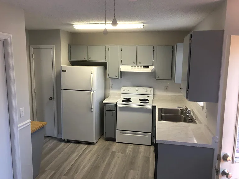 4944 Brighton Ln — Photo 2