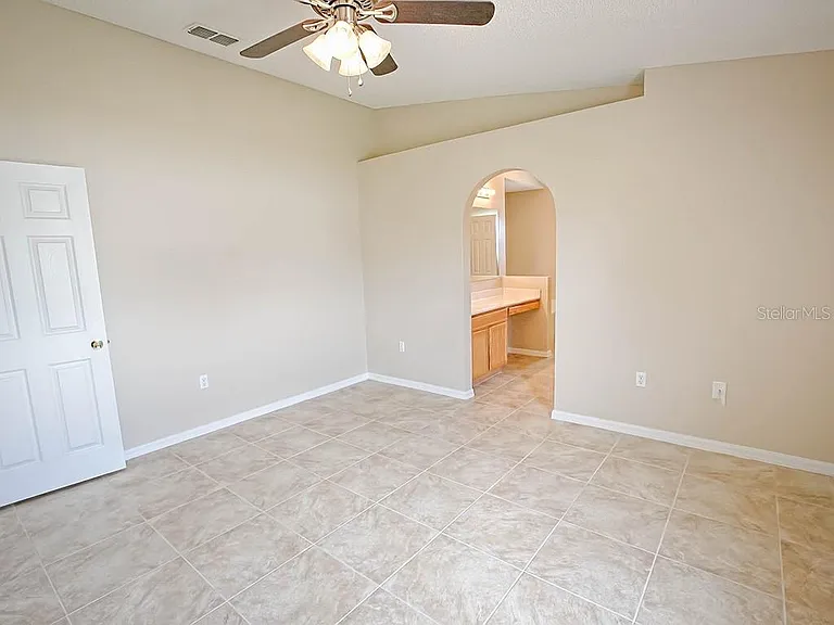 2139 Sandridge Cir — Photo 19