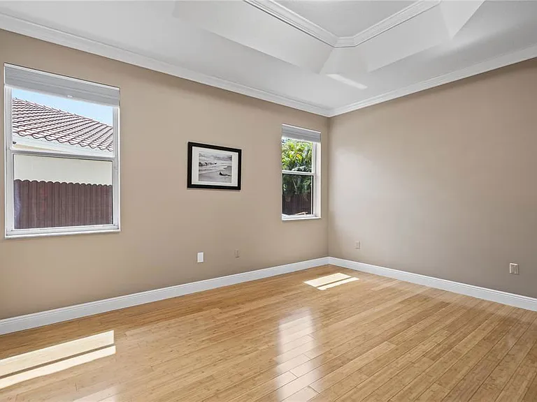 5101 SW 134th Ave — Photo 8