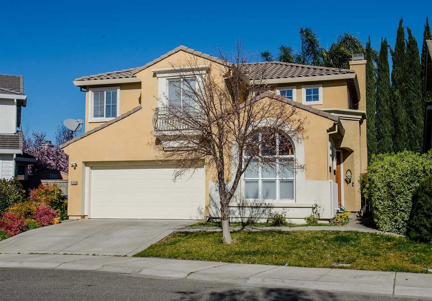 5436 Nickman Way photo 1